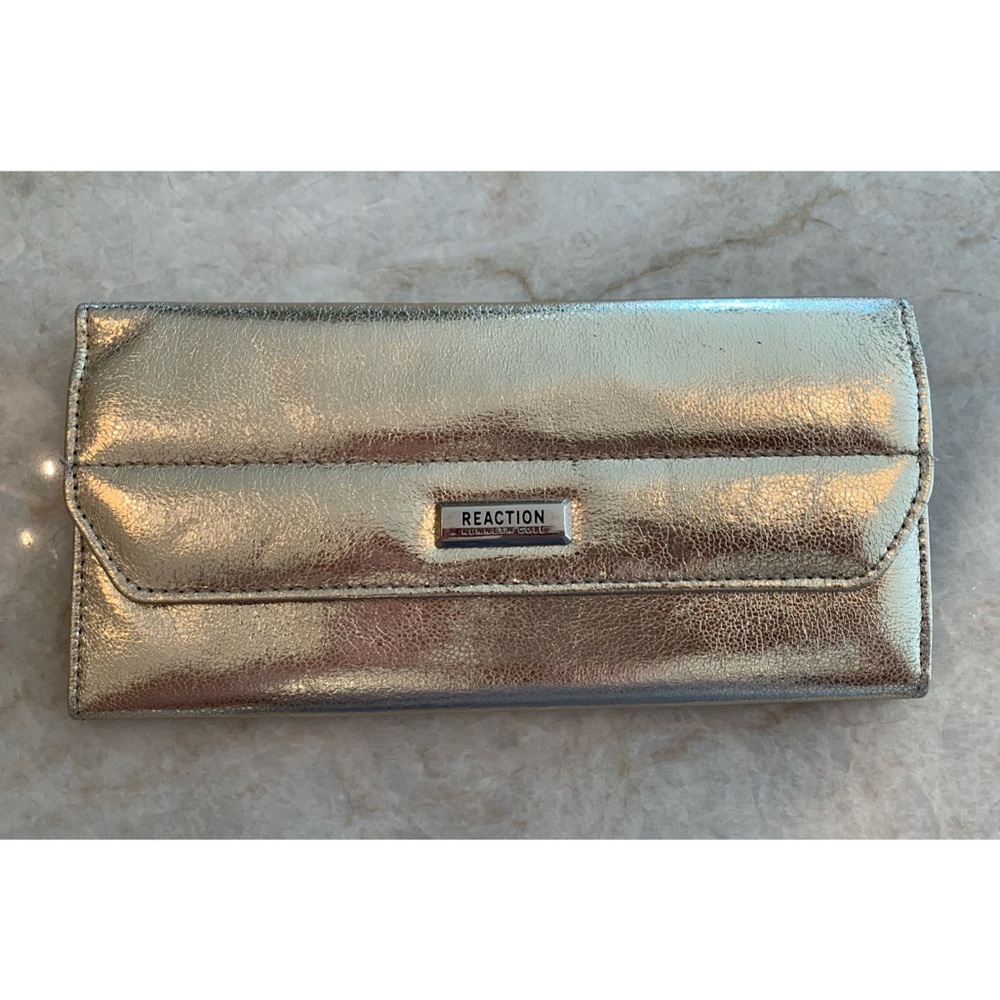 Kenneth Cole Reaction Tri Fold Women’s Wallet